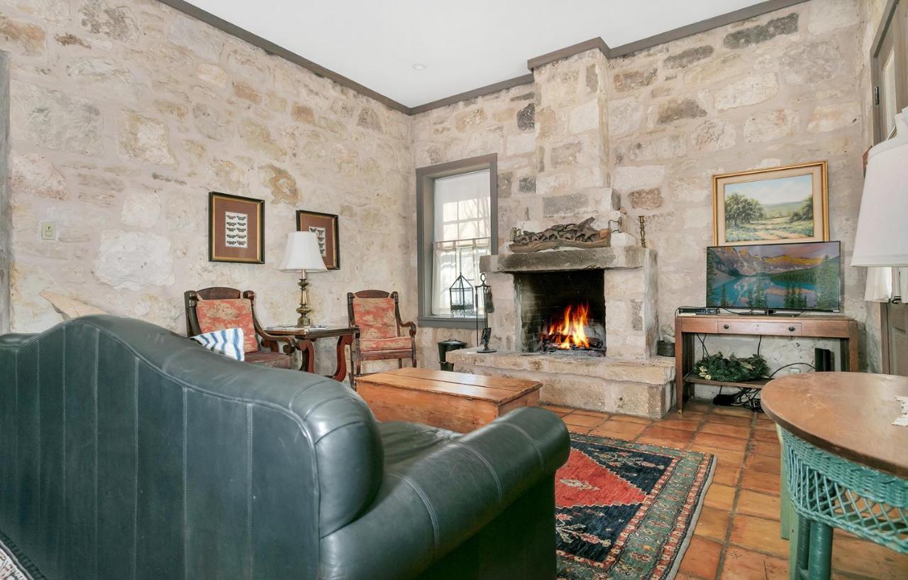 Adams Travis - 1B1Ba, Pet Friendly With Fee, Walk To Main Villa Fredericksburg Eksteriør billede